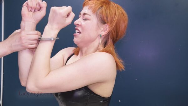 Supercop (s25e02): Karina Breaks Up A Black-Market Ring - Image 31