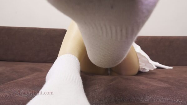 Smothered in Elegance. Alice - Image 13