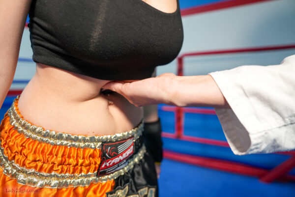 Underground Queens: Lora vs Sarah - Image 11